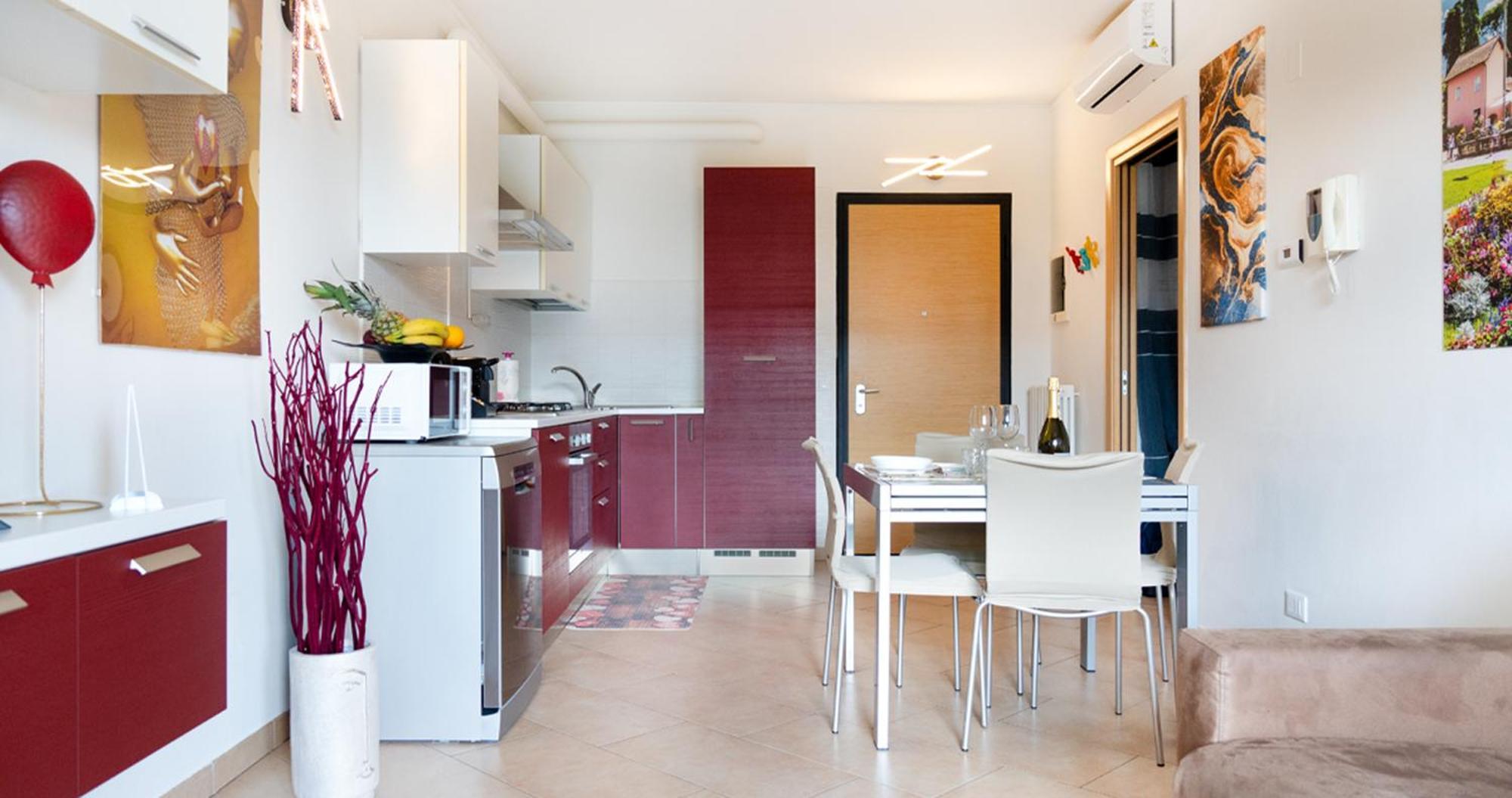 Oleandro Apartment - Featuring A Private Garden And Access To 5 Pools Desenzano del Garda Eksteriør billede
