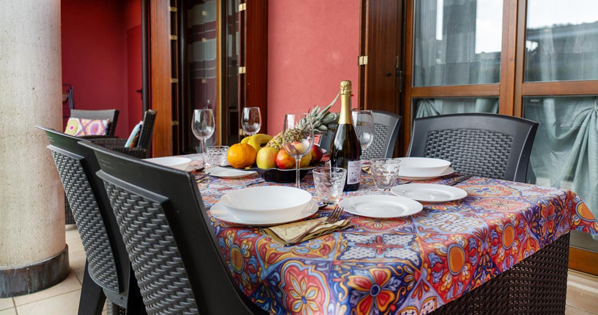 Oleandro Apartment - Featuring A Private Garden And Access To 5 Pools Desenzano del Garda Eksteriør billede